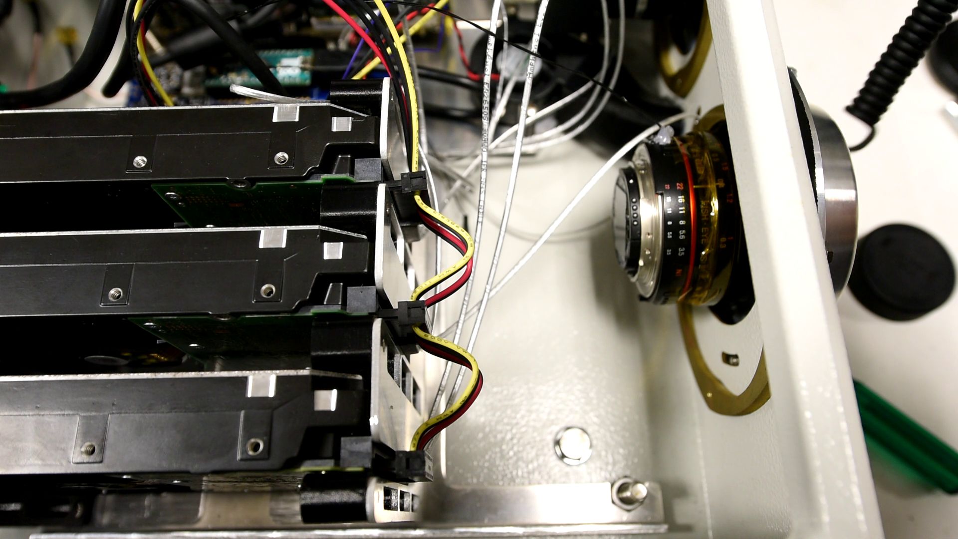 lens_install_hdd_power.jpg
